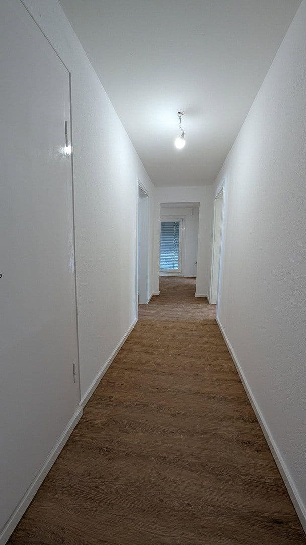 Pronájem bytu 4+1 90 m², kaiserstraße, Reutlingen, Bádensko-Württembersko Pronájem bytu 4+1 90 m², kaiserstraße, Reutlingen, Bádensko-Württembersko