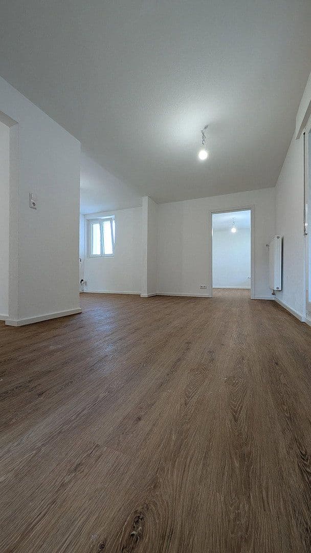 Pronájem bytu 4+1 90 m², kaiserstraße, Reutlingen, Bádensko-Württembersko Pronájem bytu 4+1 90 m², kaiserstraße, Reutlingen, Bádensko-Württembersko