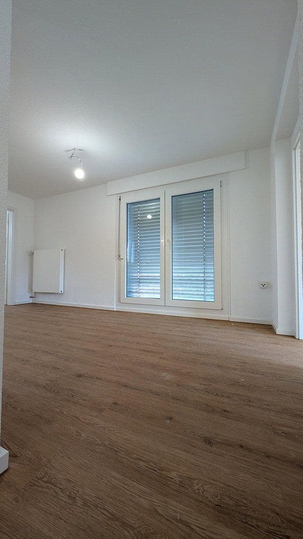Pronájem bytu 4+1 90 m², kaiserstraße, Reutlingen, Bádensko-Württembersko Pronájem bytu 4+1 90 m², kaiserstraße, Reutlingen, Bádensko-Württembersko