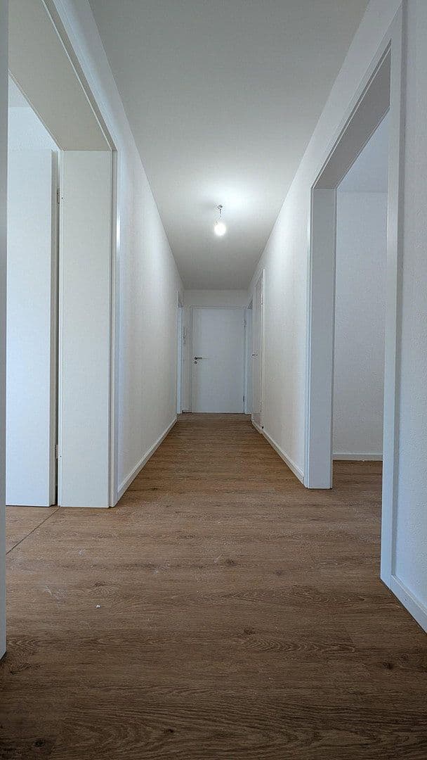 Pronájem bytu 4+1 90 m², kaiserstraße, Reutlingen, Bádensko-Württembersko Pronájem bytu 4+1 90 m², kaiserstraße, Reutlingen, Bádensko-Württembersko