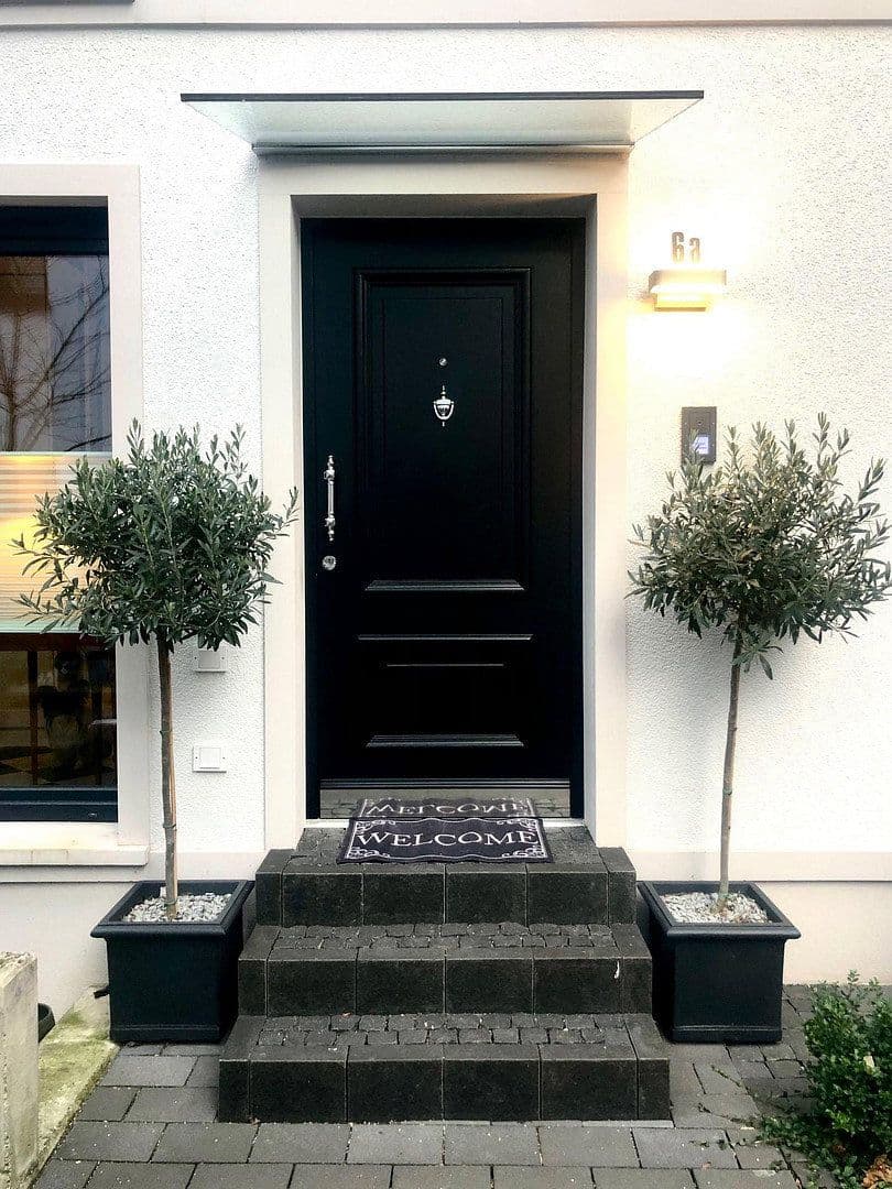 Prodej domu 104 m², pozemek 1 m², Frankfurt am Main, Hessen Prodej domu 104 m², pozemek 1 m², Frankfurt am Main, Hessen