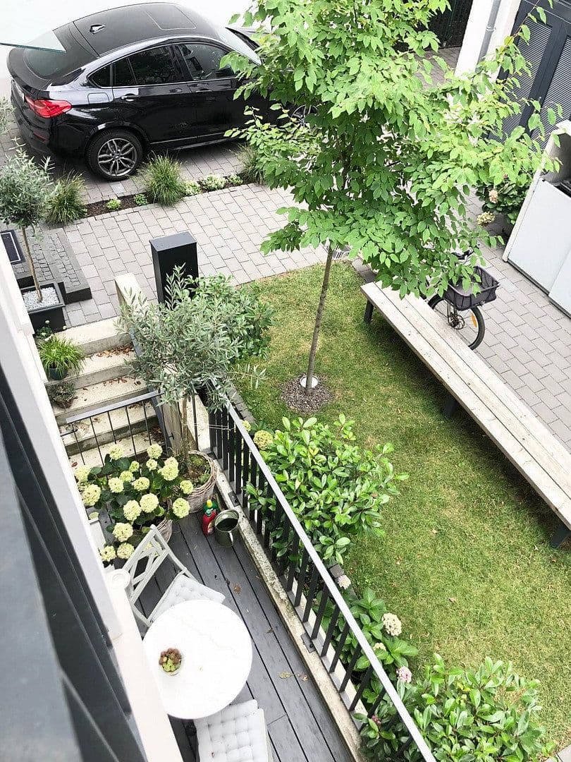 Prodej domu 104 m², pozemek 1 m², Frankfurt am Main, Hessen Prodej domu 104 m², pozemek 1 m², Frankfurt am Main, Hessen