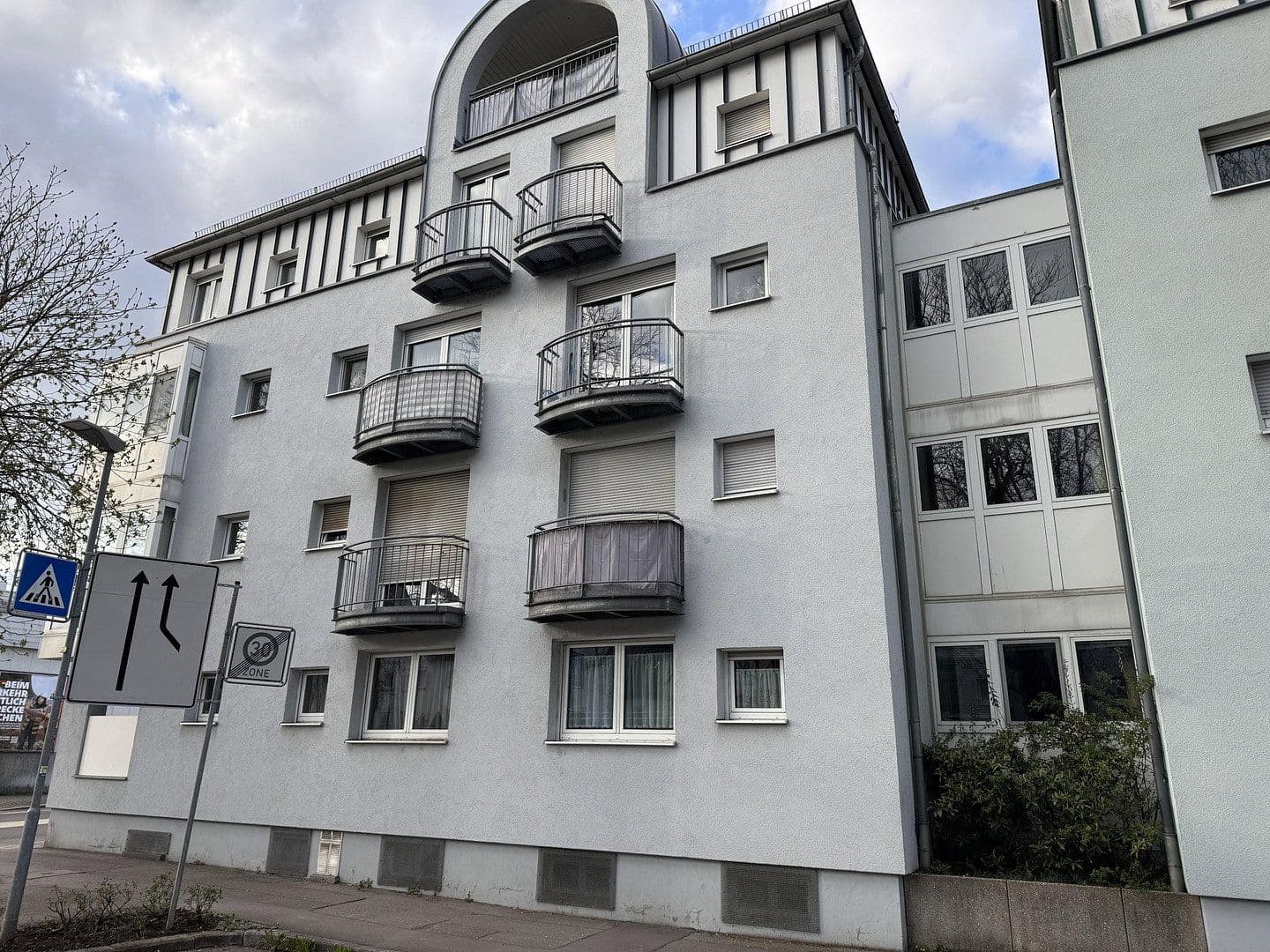 Pronájem bytu 3+1 70 m², Göppingen, Bádensko-Württembersko Pronájem bytu 3+1 70 m², Göppingen, Bádensko-Württembersko
