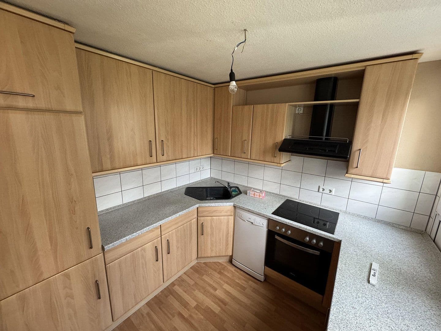 Pronájem bytu 3+1 70 m², Göppingen, Bádensko-Württembersko Pronájem bytu 3+1 70 m², Göppingen, Bádensko-Württembersko