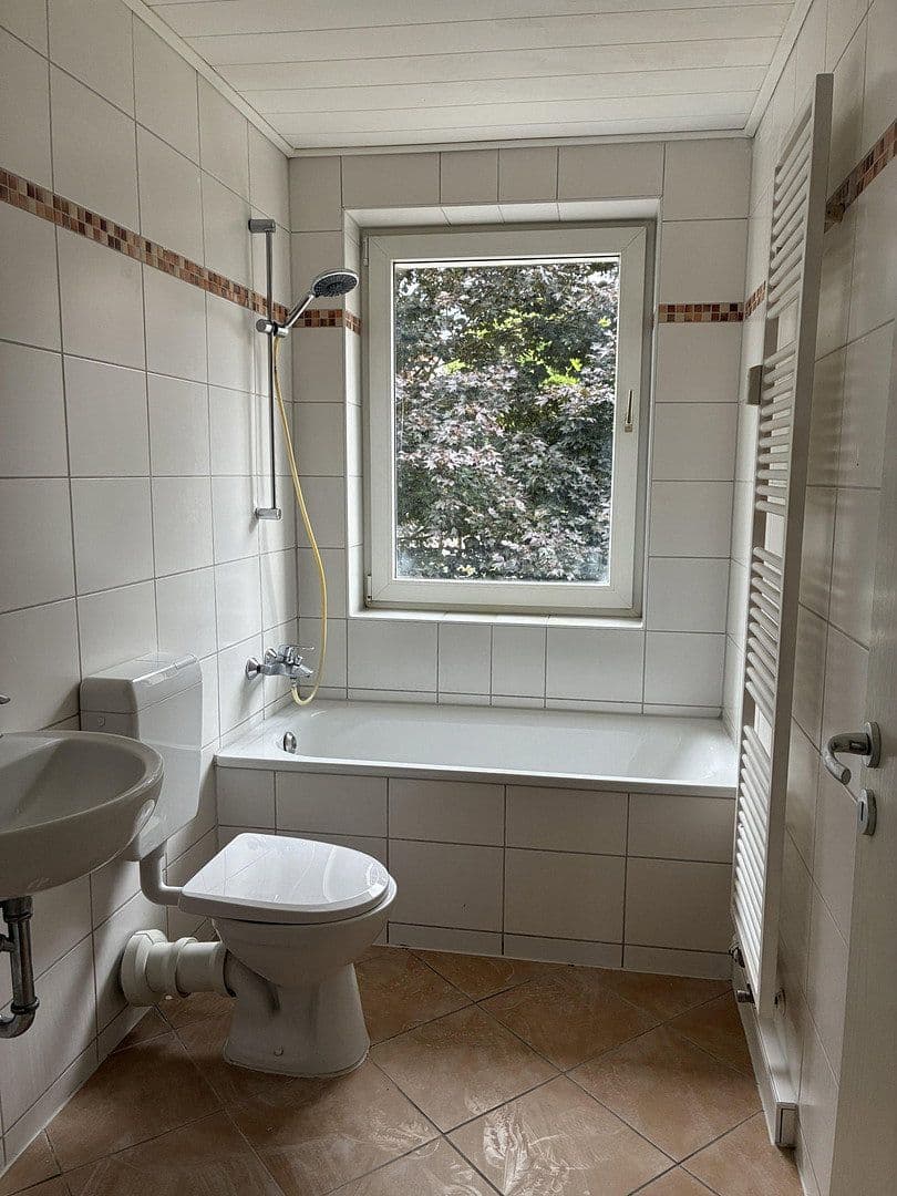 Pronájem bytu 4+1 84 m², Amalienstraße 123, Dessau-Roßlau, Sasko-Anhaltsko Pronájem bytu 4+1 84 m², Amalienstraße 123, Dessau-Roßlau, Sasko-Anhaltsko
