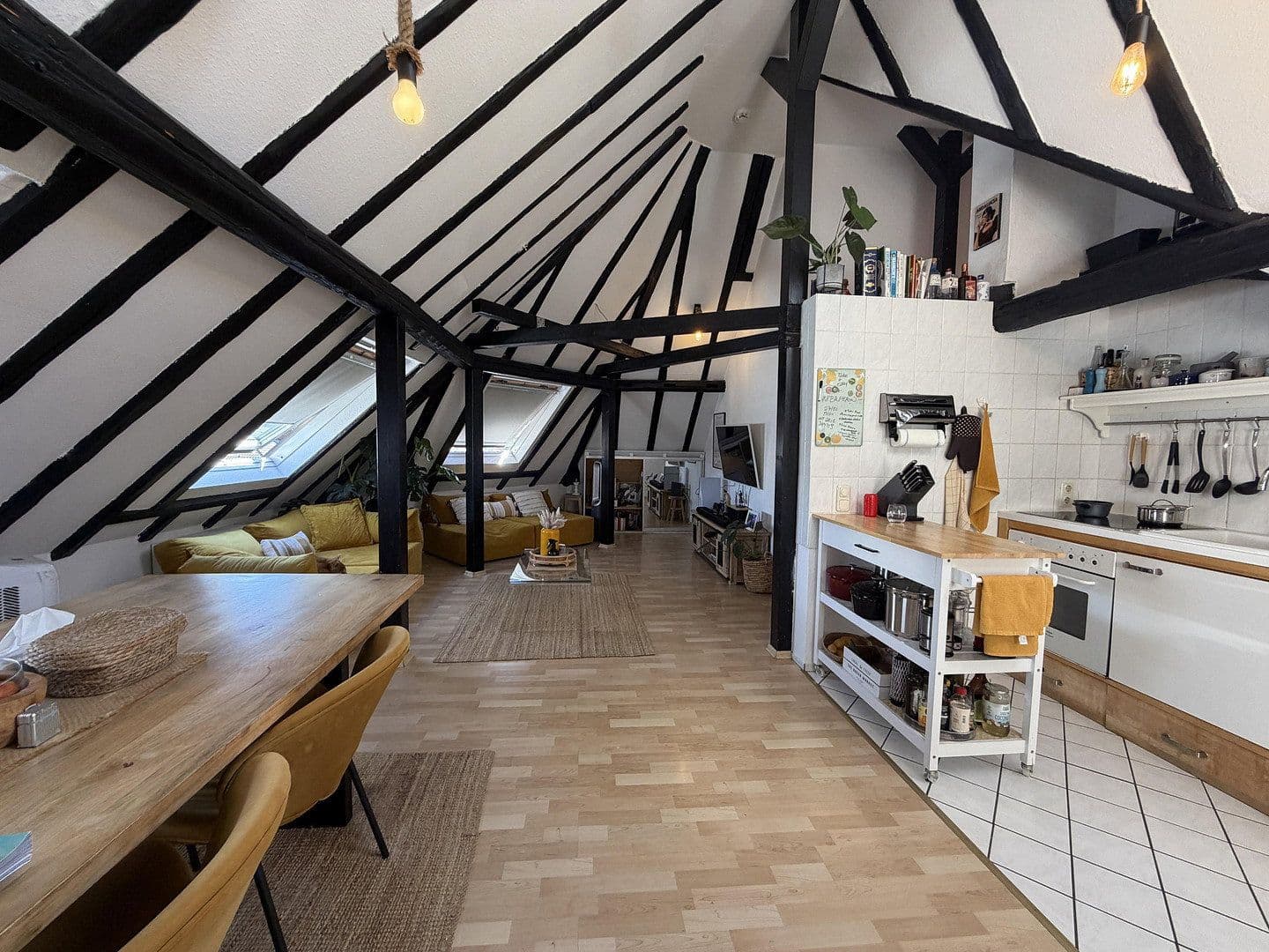 Pronájem bytu 3+1 84 m², Eckenheimer Landstraße 103, Frankfurt am Main, Hessen Pronájem bytu 3+1 84 m², Eckenheimer Landstraße 103, Frankfurt am Main, Hessen
