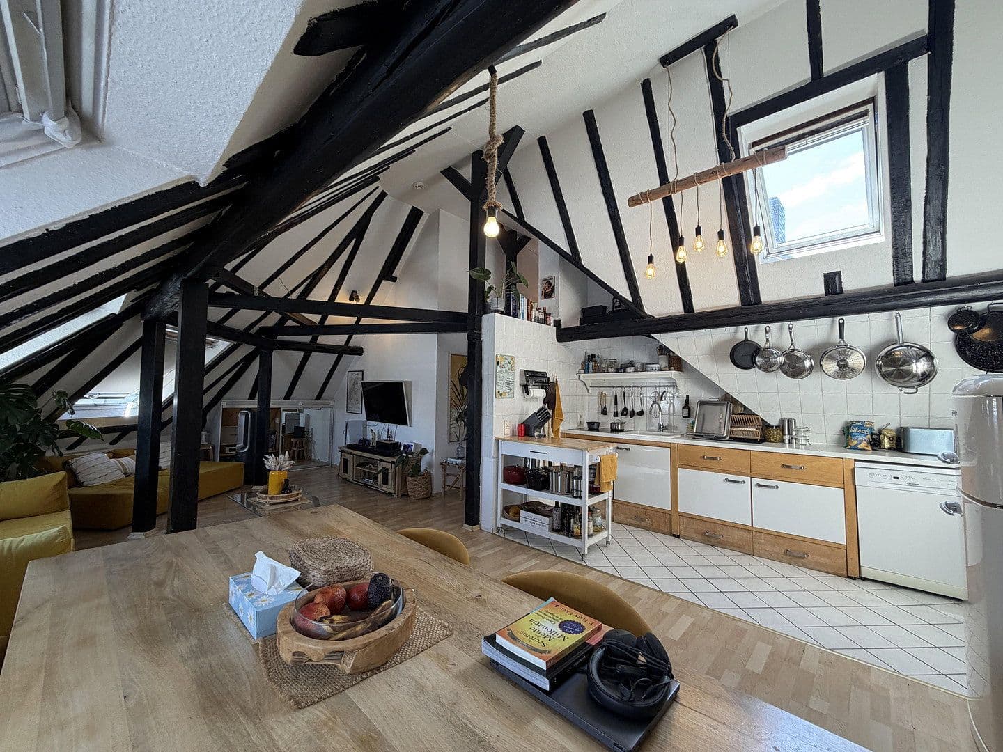 Pronájem bytu 3+1 84 m², Eckenheimer Landstraße 103, Frankfurt am Main, Hessen Pronájem bytu 3+1 84 m², Eckenheimer Landstraße 103, Frankfurt am Main, Hessen