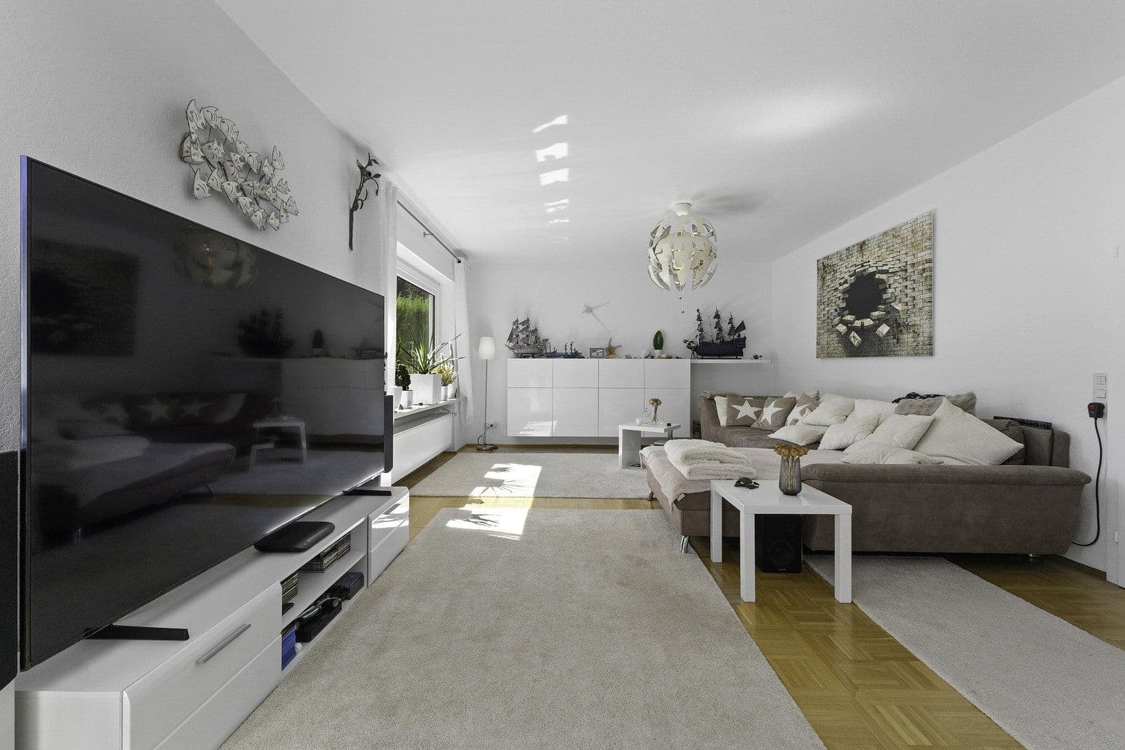 Prodej domu 120 m², pozemek 600 m², Neuhausstr. 15, Oberursel, Oberursel (Taunus), Hessen Prodej domu 120 m², pozemek 600 m², Neuhausstr. 15, Oberursel, Oberursel (Taunus), Hessen