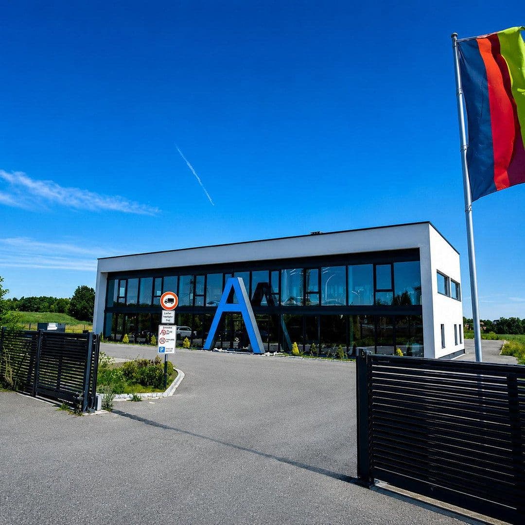 Prodej nebytového prostoru 8.380 m², Stuttgarterstraße 39, Roßtal, Bavorsko Prodej nebytového prostoru 8.380 m², Stuttgarterstraße 39, Roßtal, Bavorsko