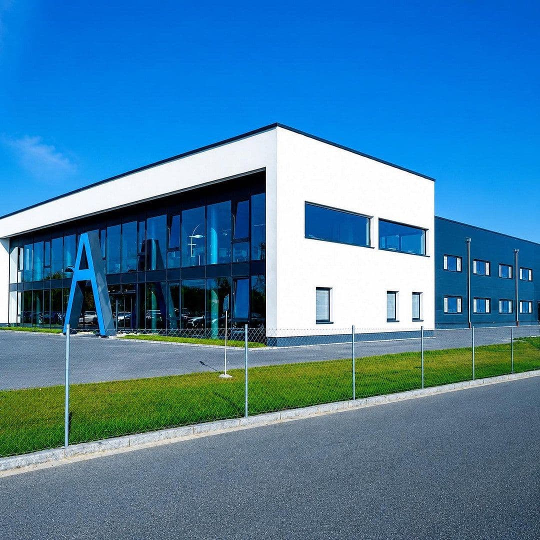 Prodej nebytového prostoru 8.380 m², Stuttgarterstraße 39, Roßtal, Bavorsko Prodej nebytového prostoru 8.380 m², Stuttgarterstraße 39, Roßtal, Bavorsko