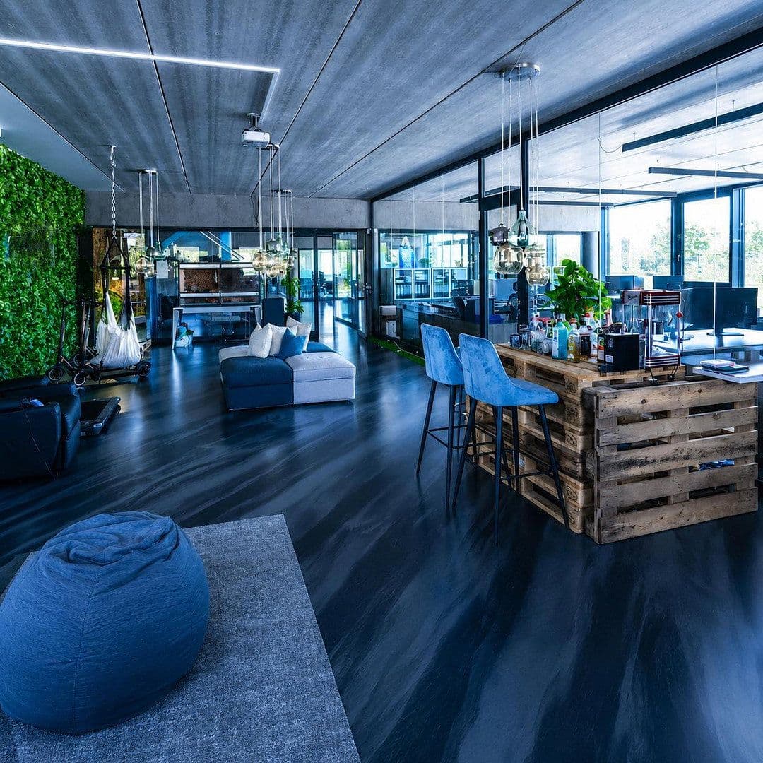 Prodej nebytového prostoru 8.380 m², Stuttgarterstraße 39, Roßtal, Bavorsko Prodej nebytového prostoru 8.380 m², Stuttgarterstraße 39, Roßtal, Bavorsko