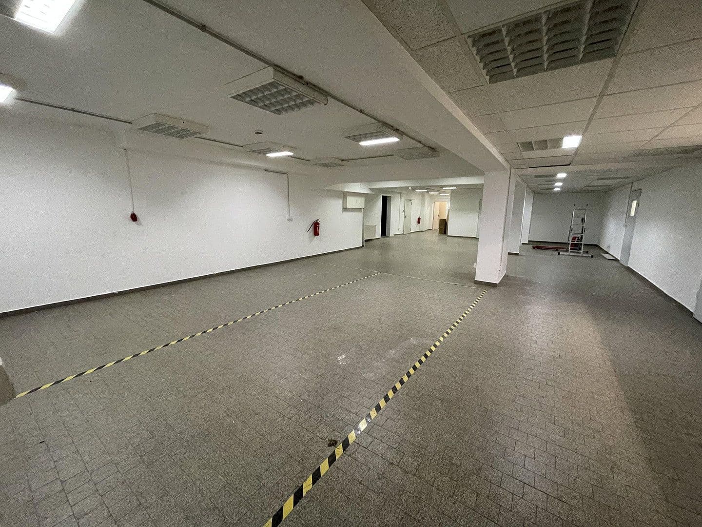 Prodej kanceláře 440 m², Dietzenbach, Hessen Prodej kanceláře 440 m², Dietzenbach, Hessen