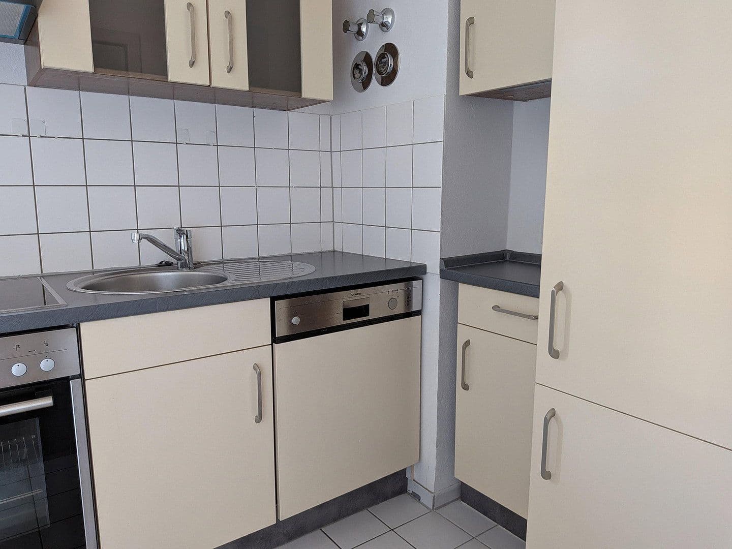 Prodej bytu 1+1 40 m², Aufseßplatz 5, Nürnberg, Bavorsko Prodej bytu 1+1 40 m², Aufseßplatz 5, Nürnberg, Bavorsko