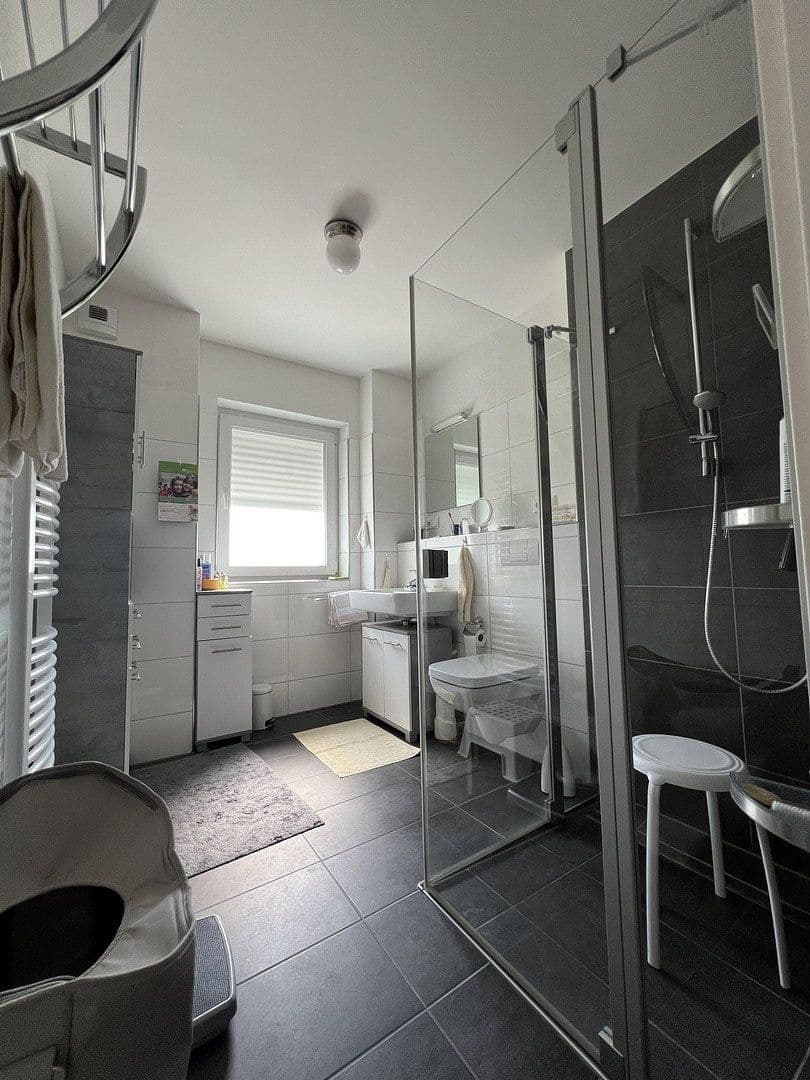 Pronájem bytu 3+1 100 m², Schwelm, Severní Porýní-Vestfálsko Pronájem bytu 3+1 100 m², Schwelm, Severní Porýní-Vestfálsko