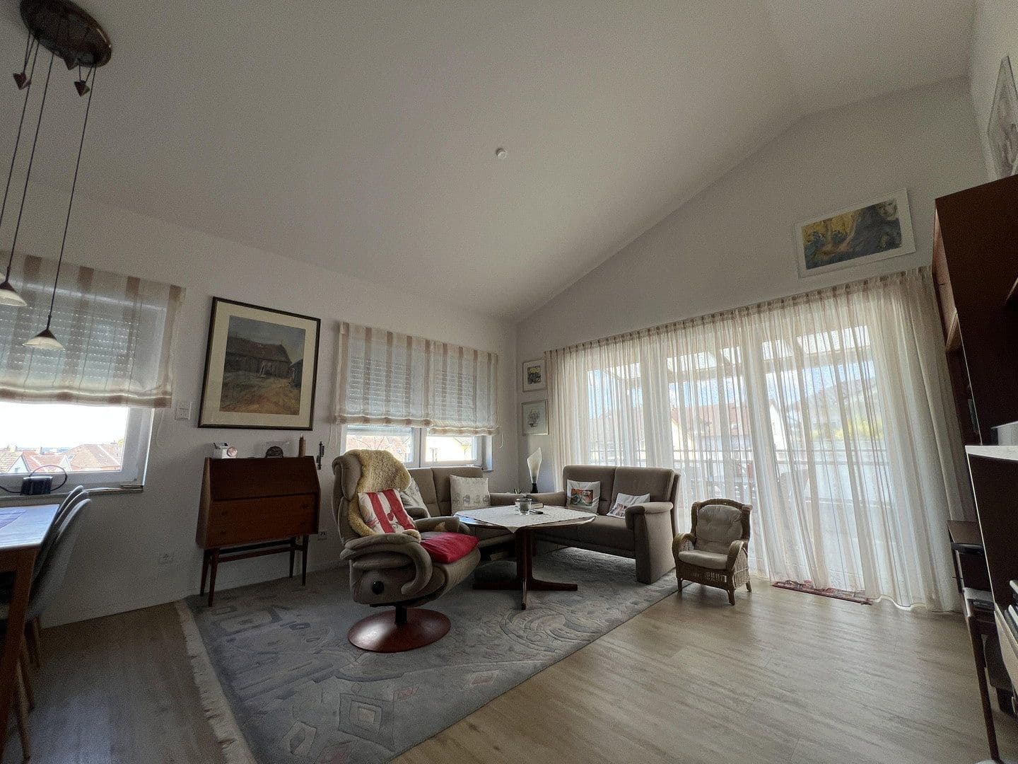 Pronájem bytu 3+1 100 m², Schwelm, Severní Porýní-Vestfálsko Pronájem bytu 3+1 100 m², Schwelm, Severní Porýní-Vestfálsko