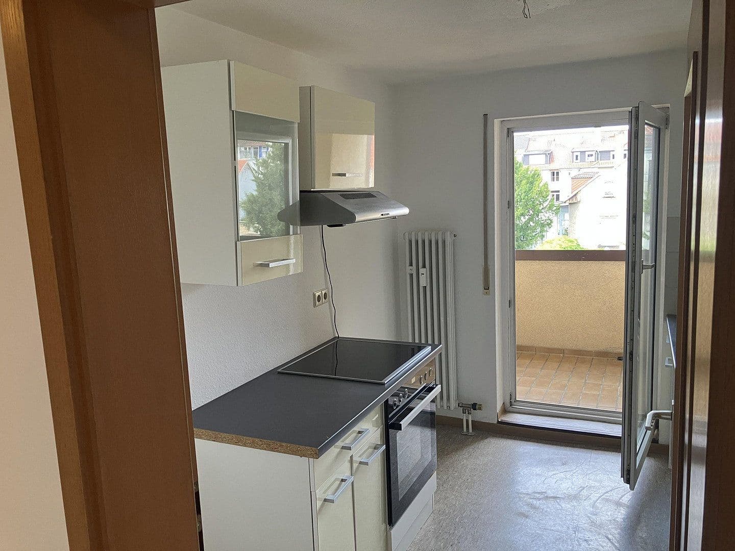 Pronájem bytu 2+1 49 m², Hirschstr. 36, Karlsruhe, Bádensko-Württembersko Pronájem bytu 2+1 49 m², Hirschstr. 36, Karlsruhe, Bádensko-Württembersko