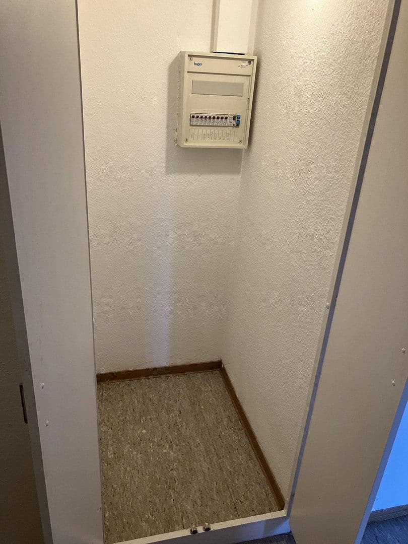 Pronájem bytu 2+1 49 m², Hirschstr. 36, Karlsruhe, Bádensko-Württembersko Pronájem bytu 2+1 49 m², Hirschstr. 36, Karlsruhe, Bádensko-Württembersko