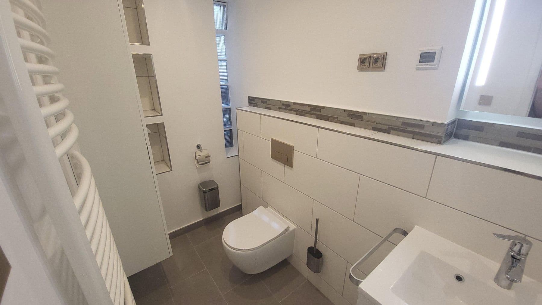 Pronájem nebytového prostoru 337 m², Fortunastr. 13, Hannover, Dolní Sasko Pronájem nebytového prostoru 337 m², Fortunastr. 13, Hannover, Dolní Sasko