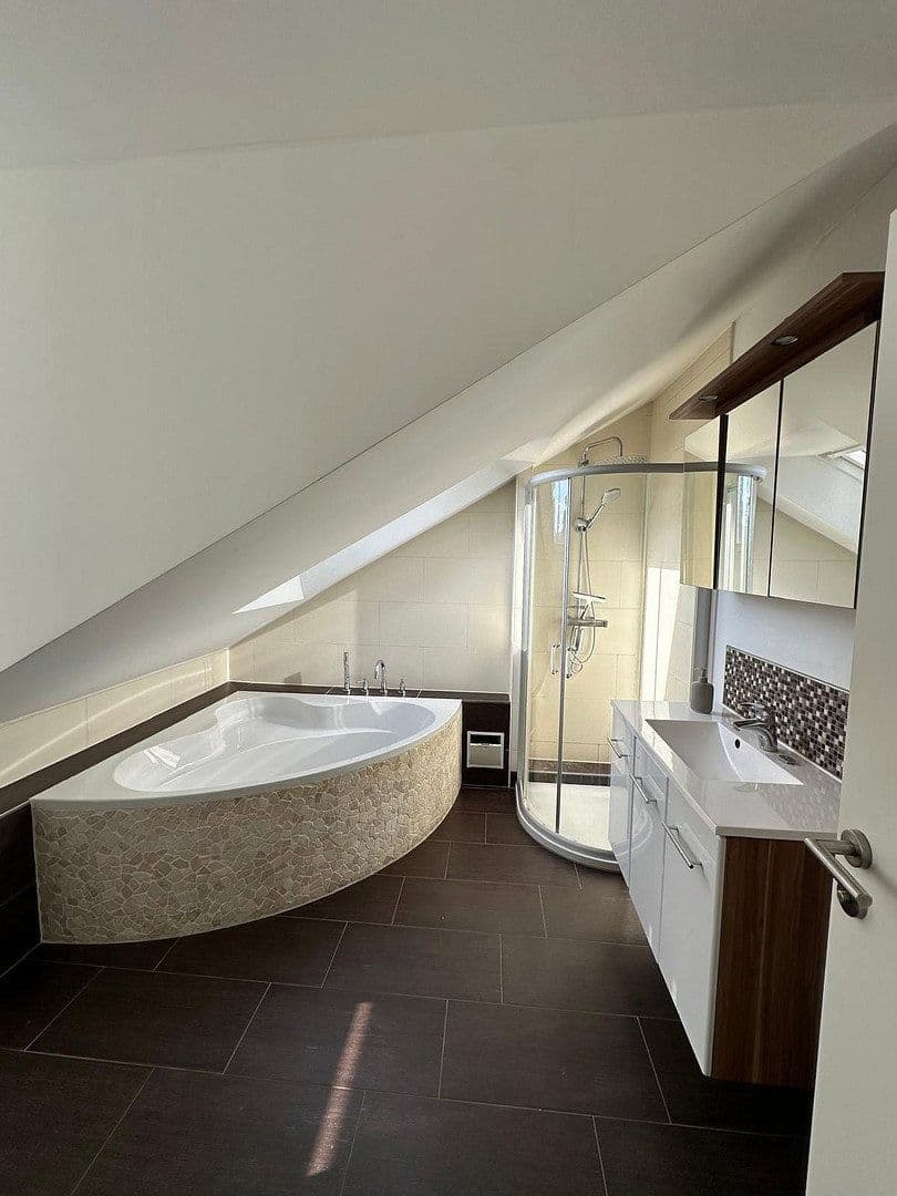 Pronájem bytu 3+kk 90 m², Wendelinusstraße 6, Sandhausen, Bádensko-Württembersko Pronájem bytu 3+kk 90 m², Wendelinusstraße 6, Sandhausen, Bádensko-Württembersko