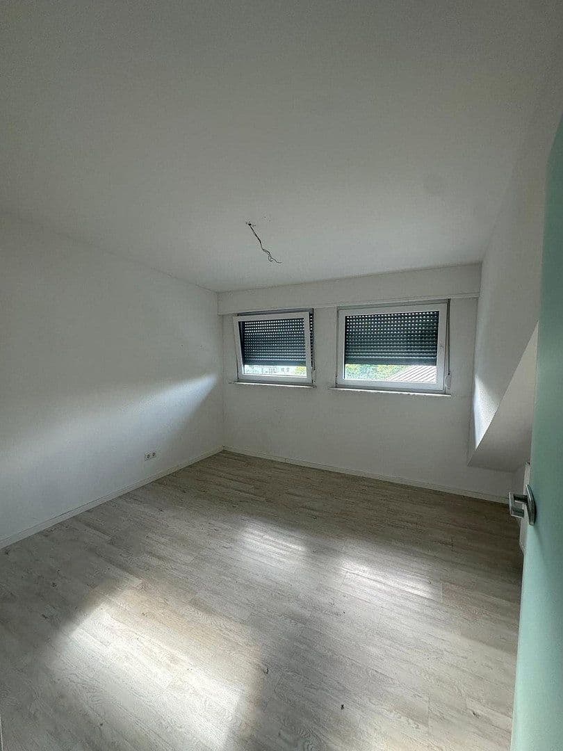 Pronájem bytu 3+kk 90 m², Wendelinusstraße 6, Sandhausen, Bádensko-Württembersko Pronájem bytu 3+kk 90 m², Wendelinusstraße 6, Sandhausen, Bádensko-Württembersko