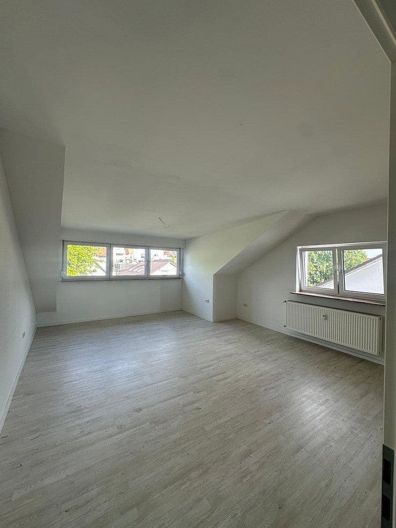 Pronájem bytu 3+kk 90 m², Wendelinusstraße 6, Sandhausen, Bádensko-Württembersko Pronájem bytu 3+kk 90 m², Wendelinusstraße 6, Sandhausen, Bádensko-Württembersko