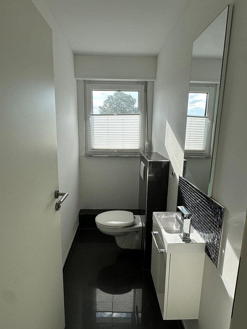 Pronájem bytu 3+kk 90 m², Wendelinusstraße 6, Sandhausen, Bádensko-Württembersko Pronájem bytu 3+kk 90 m², Wendelinusstraße 6, Sandhausen, Bádensko-Württembersko