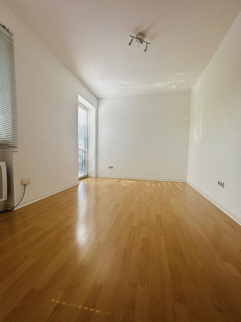 Pronájem bytu 2+1 50 m², Jugenheimer Str. 48a, Frankfurt, Hessen Pronájem bytu 2+1 50 m², Jugenheimer Str. 48a, Frankfurt, Hessen