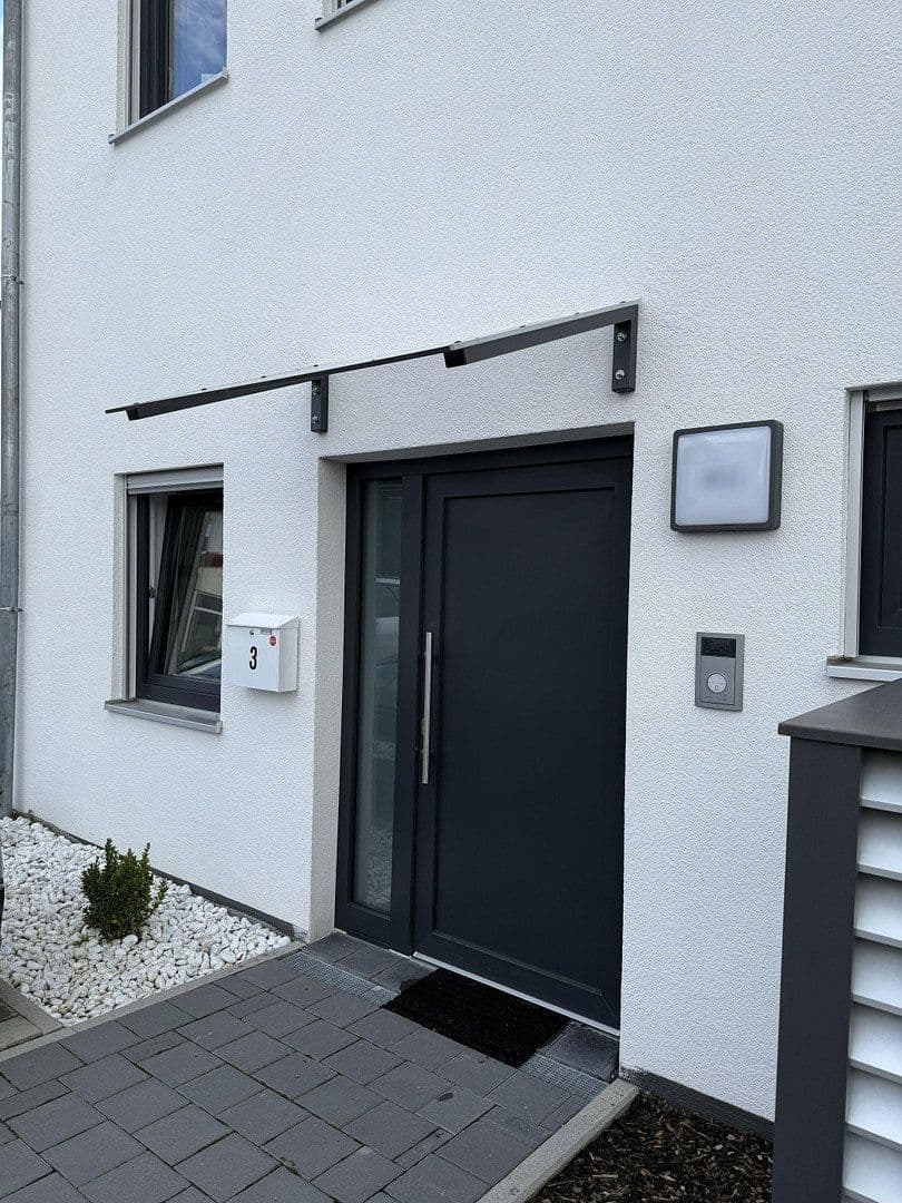 Pronájem domu 125 m², pozemek 240 m², Deggendorf, Bavorsko Pronájem domu 125 m², pozemek 240 m², Deggendorf, Bavorsko