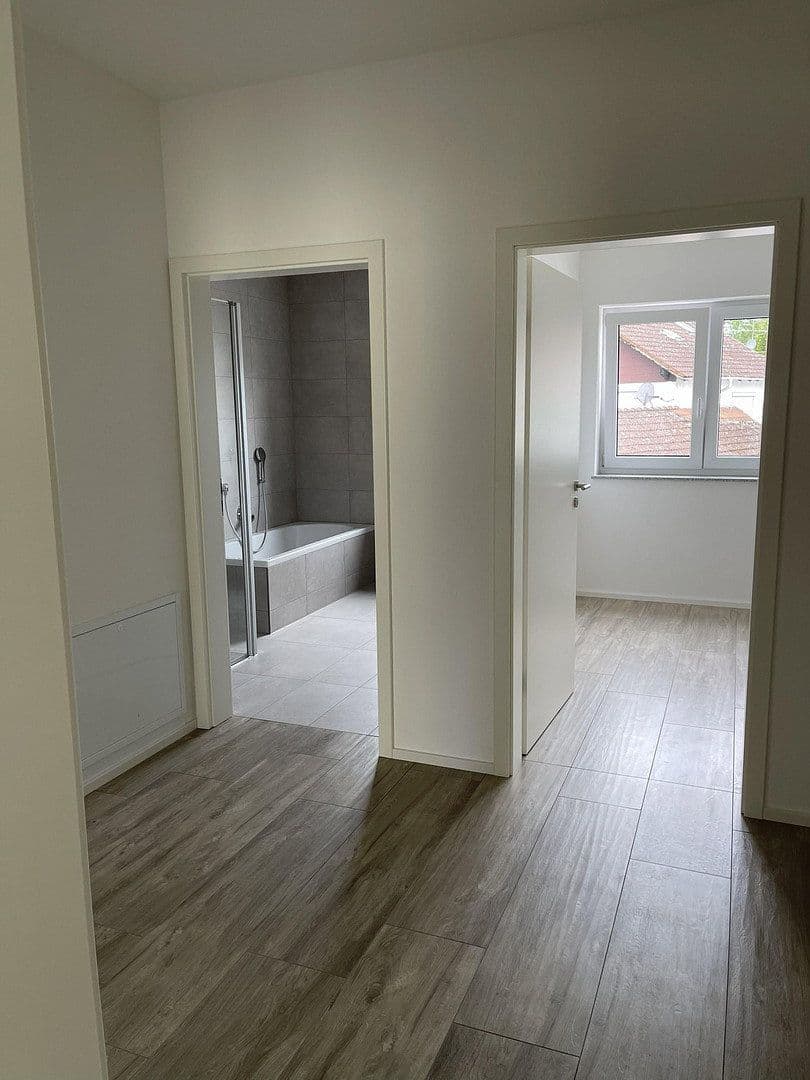 Pronájem domu 125 m², pozemek 240 m², Deggendorf, Bavorsko Pronájem domu 125 m², pozemek 240 m², Deggendorf, Bavorsko