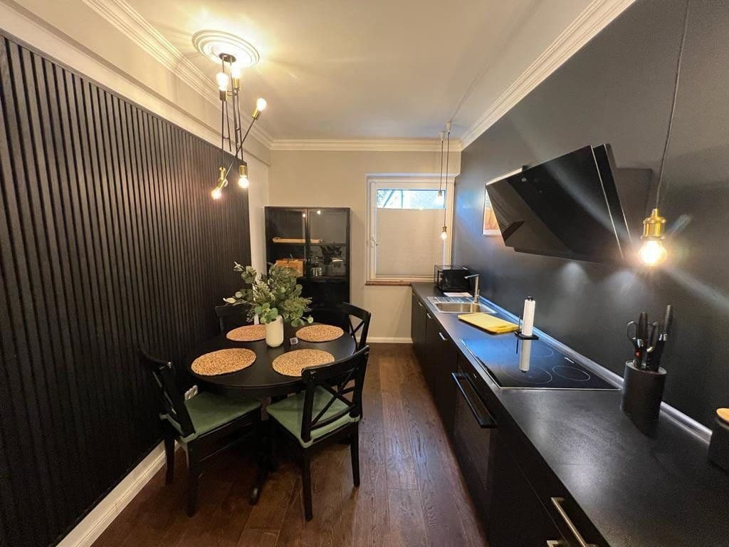 Pronájem bytu 2+1 65 m², Oberbilker Allee, 39, Düsseldorf, Severní Porýní-Vestfálsko Pronájem bytu 2+1 65 m², Oberbilker Allee, 39, Düsseldorf, Severní Porýní-Vestfálsko