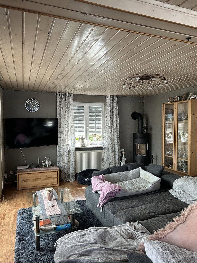 Prodej domu 130 m², pozemek 589 m², Hüttlingen, Bádensko-Württembersko Prodej domu 130 m², pozemek 589 m², Hüttlingen, Bádensko-Württembersko