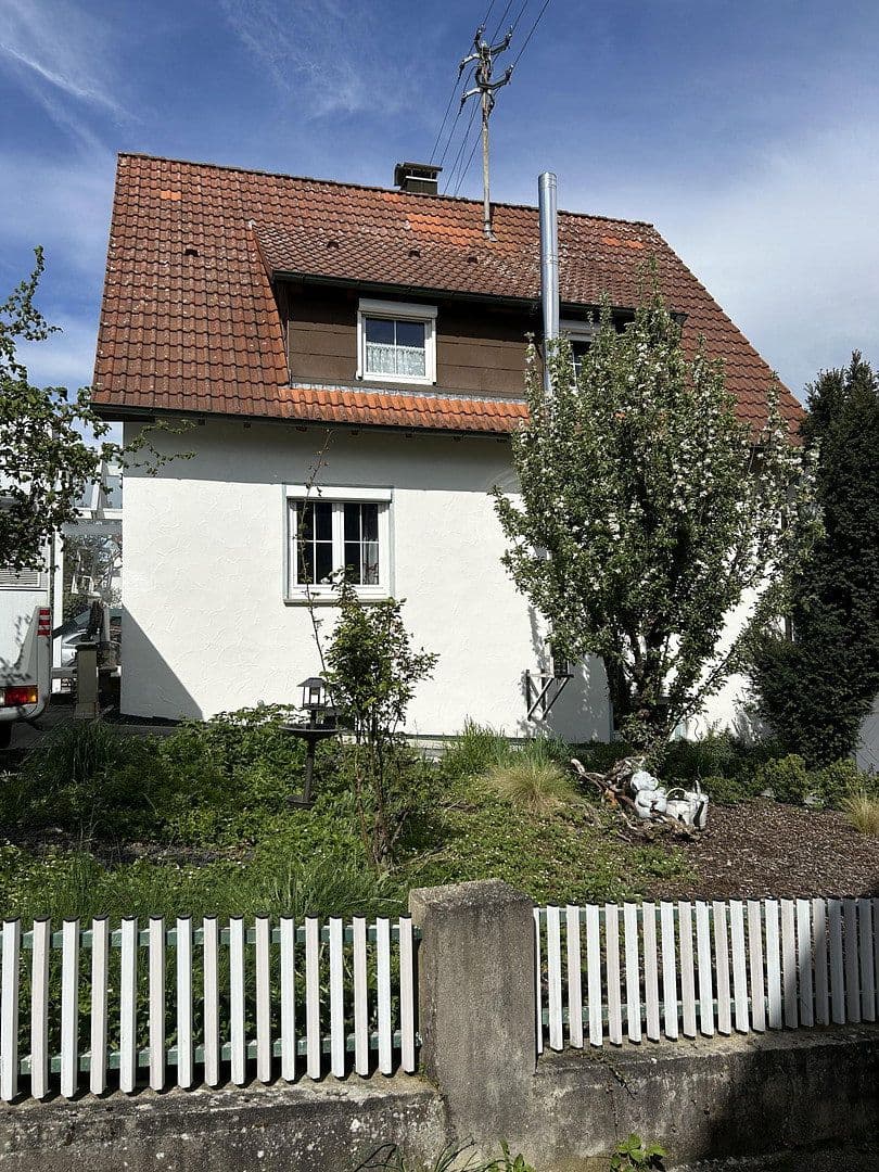 Prodej domu 130 m², pozemek 589 m², Hüttlingen, Bádensko-Württembersko Prodej domu 130 m², pozemek 589 m², Hüttlingen, Bádensko-Württembersko