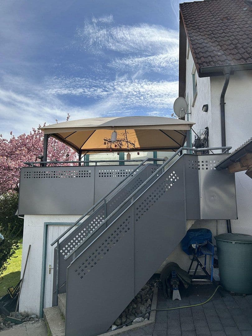 Prodej domu 130 m², pozemek 589 m², Hüttlingen, Bádensko-Württembersko Prodej domu 130 m², pozemek 589 m², Hüttlingen, Bádensko-Württembersko