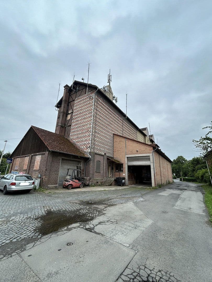 Prodej nebytového prostoru 746 m², An der Bahn 11, Zierenberg, Hessen Prodej nebytového prostoru 746 m², An der Bahn 11, Zierenberg, Hessen