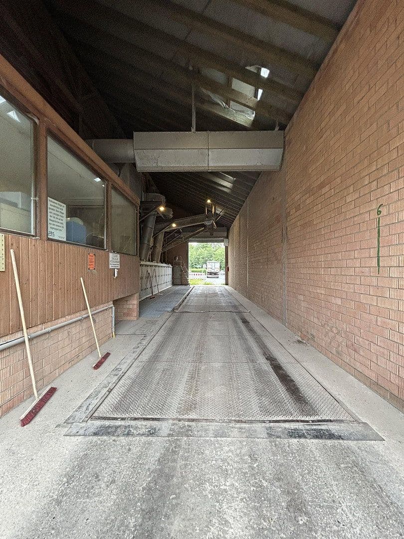 Prodej nebytového prostoru 746 m², An der Bahn 11, Zierenberg, Hessen Prodej nebytového prostoru 746 m², An der Bahn 11, Zierenberg, Hessen