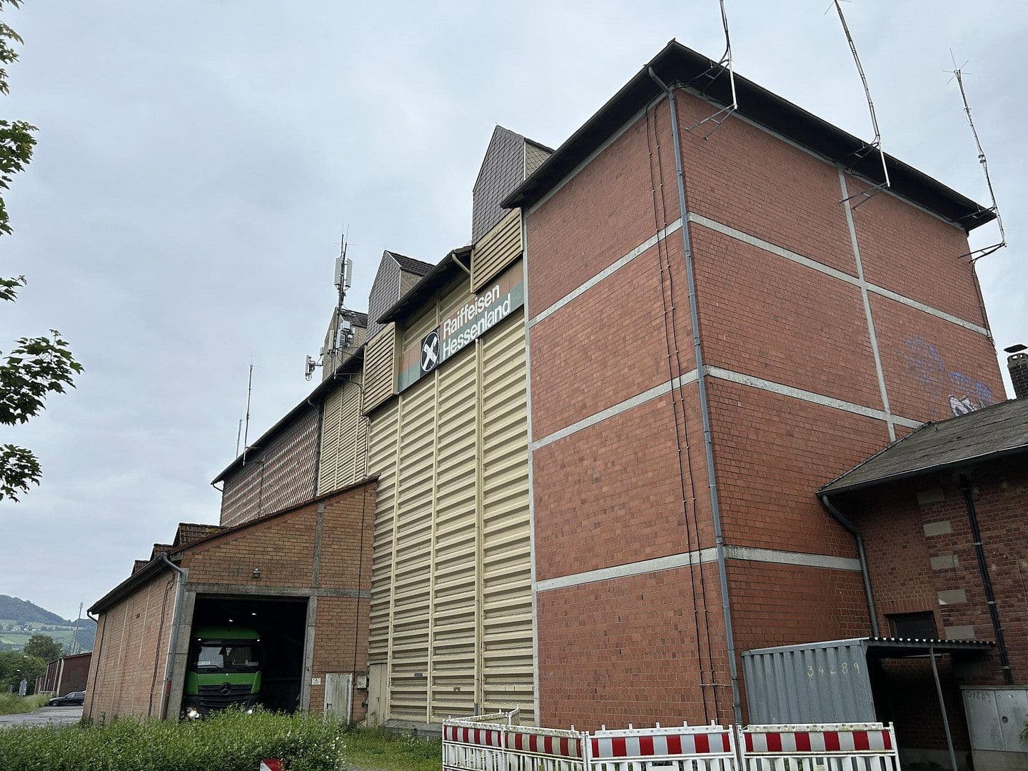 Prodej nebytového prostoru 746 m², An der Bahn 11, Zierenberg, Hessen Prodej nebytového prostoru 746 m², An der Bahn 11, Zierenberg, Hessen