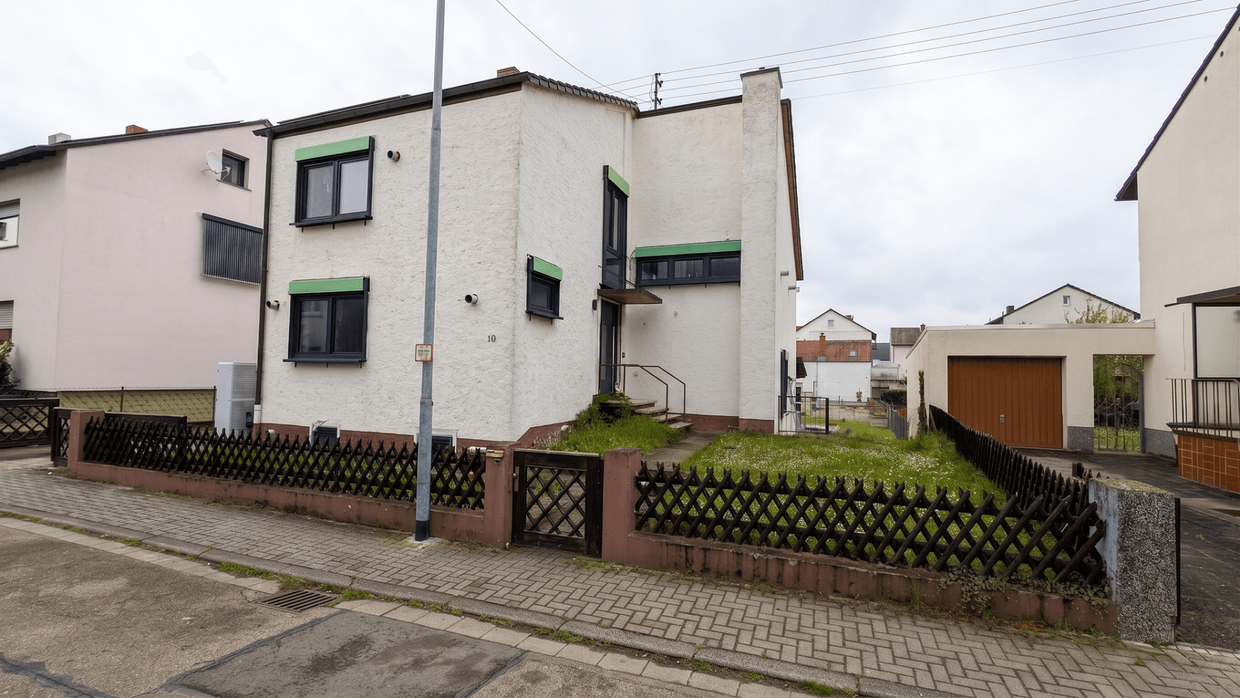 Prodej domu 186 m², pozemek 612 m², Beethovenstr 10, Beindersheim, Porýní-Falc Prodej domu 186 m², pozemek 612 m², Beethovenstr 10, Beindersheim, Porýní-Falc