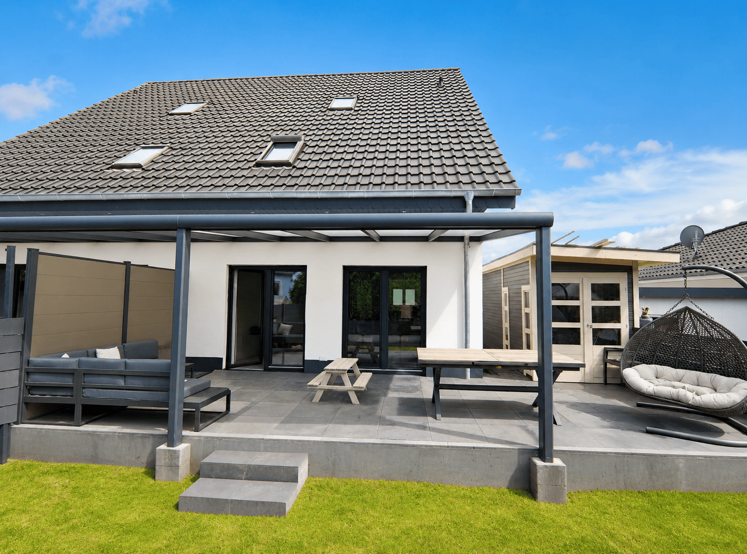 Prodej domu 125 m², pozemek 230 m², Hiddenhausen, Severní Porýní-Vestfálsko Prodej domu 125 m², pozemek 230 m², Hiddenhausen, Severní Porýní-Vestfálsko
