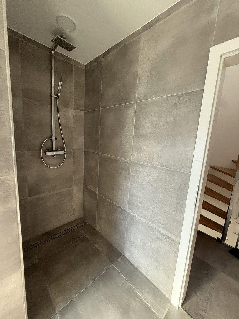 Prodej domu 125 m², pozemek 230 m², Hiddenhausen, Severní Porýní-Vestfálsko Prodej domu 125 m², pozemek 230 m², Hiddenhausen, Severní Porýní-Vestfálsko