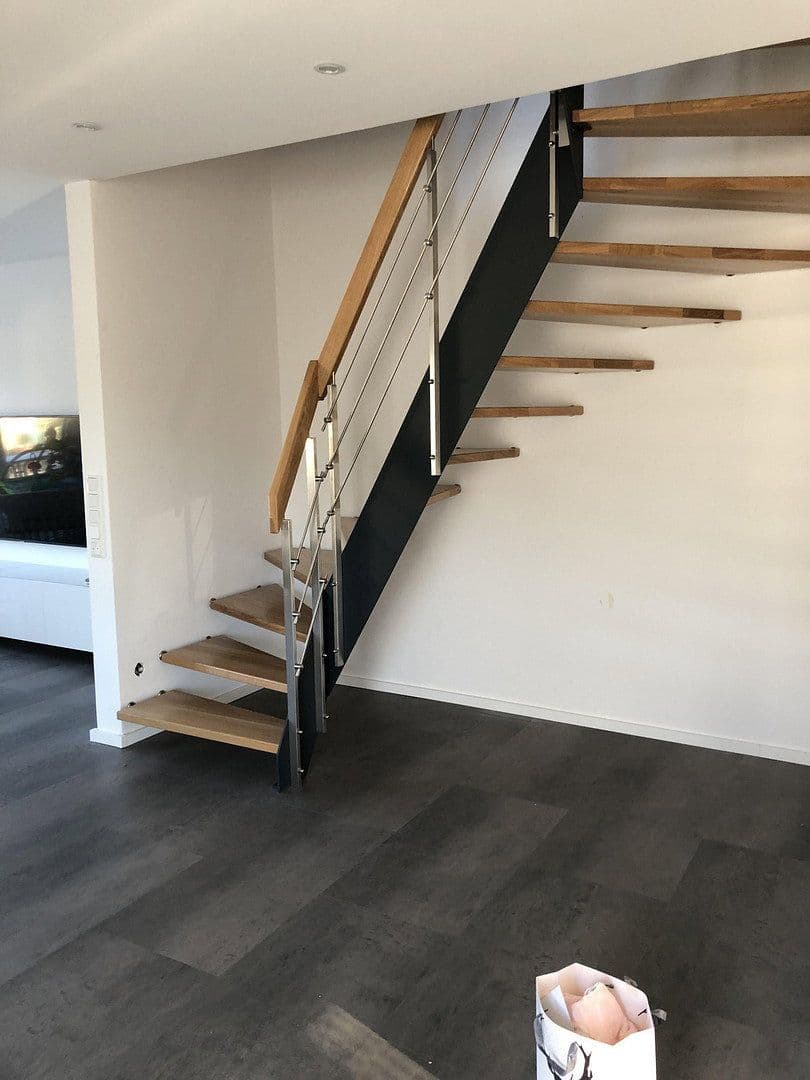 Prodej domu 125 m², pozemek 230 m², Hiddenhausen, Severní Porýní-Vestfálsko Prodej domu 125 m², pozemek 230 m², Hiddenhausen, Severní Porýní-Vestfálsko