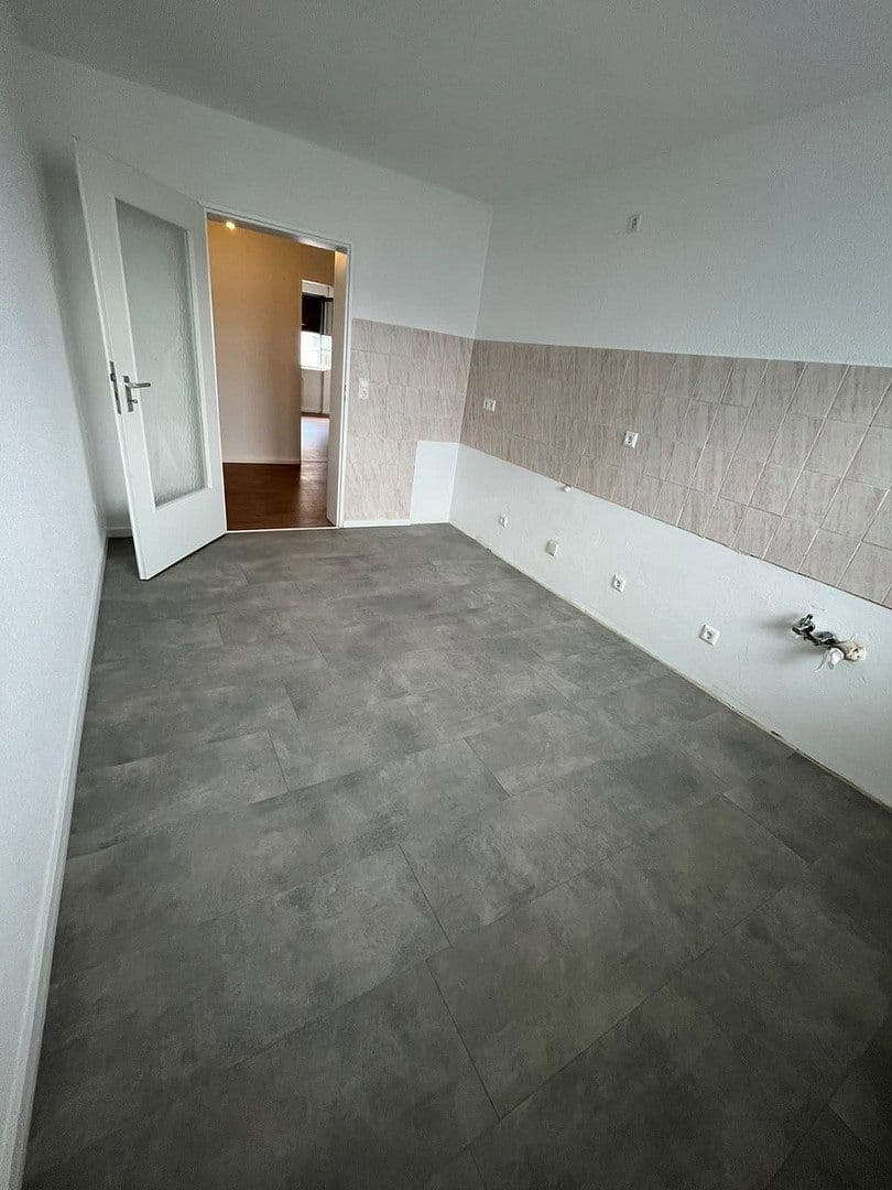 Pronájem bytu 2+1 63 m², Kaiser-Wilhelm-Strasse 21, Ludwigshafen, Porýní-Falc Pronájem bytu 2+1 63 m², Kaiser-Wilhelm-Strasse 21, Ludwigshafen, Porýní-Falc
