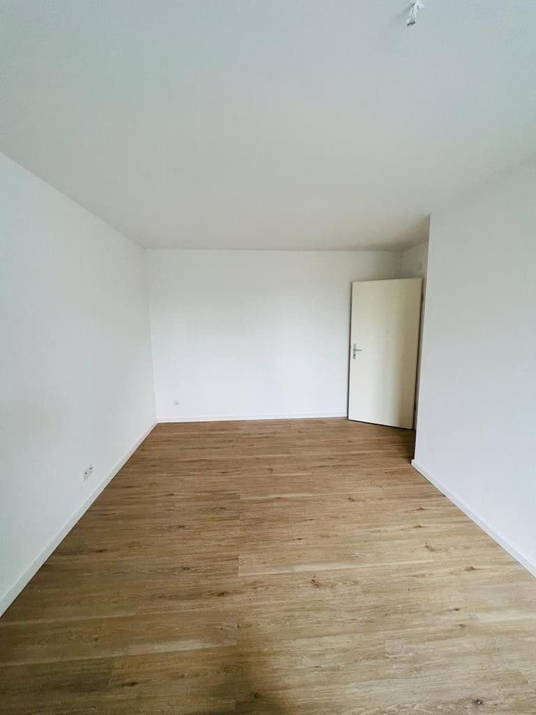 Pronájem bytu 2+1 65 m², Nüßstr. 18, Sindelfingen, Bádensko-Württembersko Pronájem bytu 2+1 65 m², Nüßstr. 18, Sindelfingen, Bádensko-Württembersko