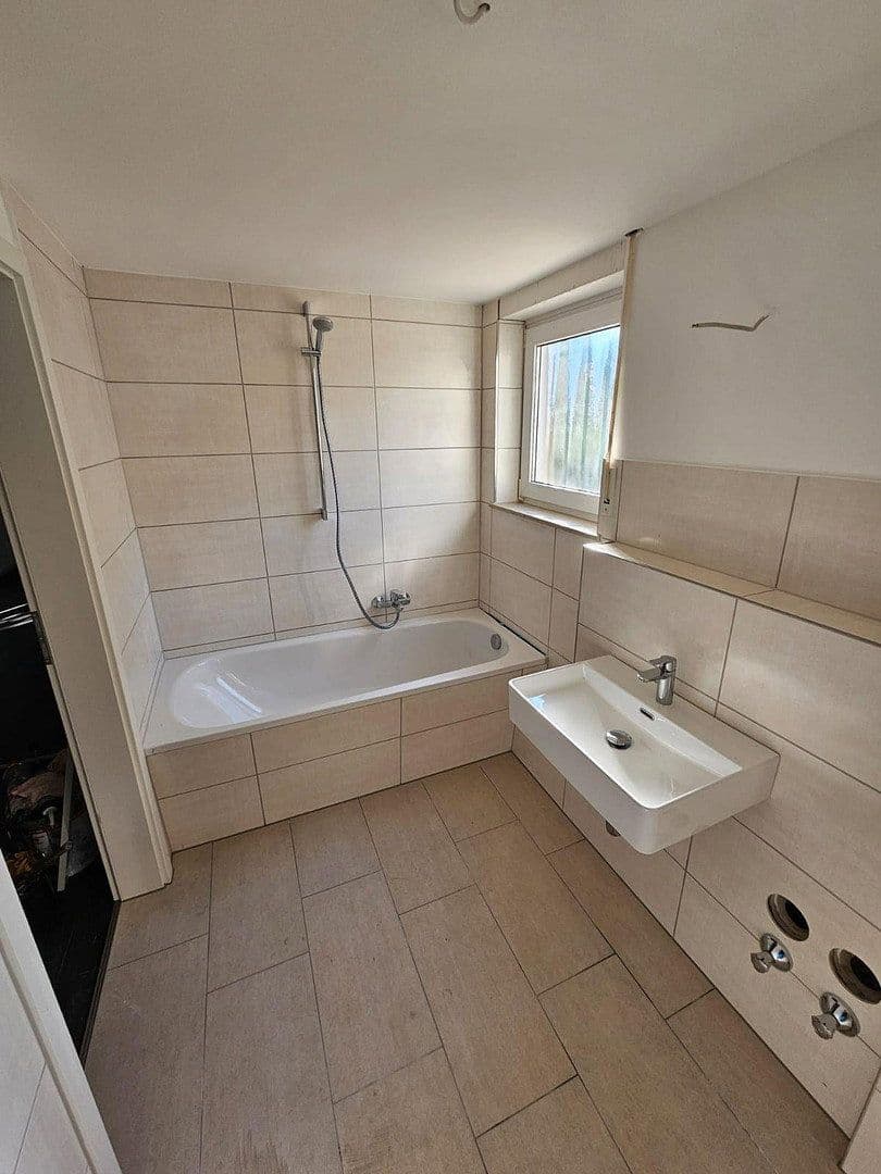 Pronájem bytu 4+1 96 m², Parkstrasse 3, Bad Vilbel, Hessen Pronájem bytu 4+1 96 m², Parkstrasse 3, Bad Vilbel, Hessen