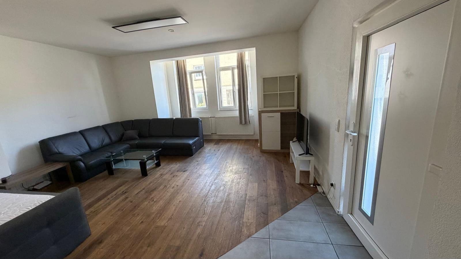 Pronájem bytu 1+1 30 m², Stuttgart, Bádensko-Württembersko Pronájem bytu 1+1 30 m², Stuttgart, Bádensko-Württembersko