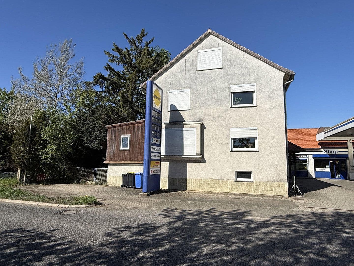 Prodej domu 215 m², pozemek 610 m², Frankfurter Straße 22, Borken (Hessen), Hessen Prodej domu 215 m², pozemek 610 m², Frankfurter Straße 22, Borken (Hessen), Hessen