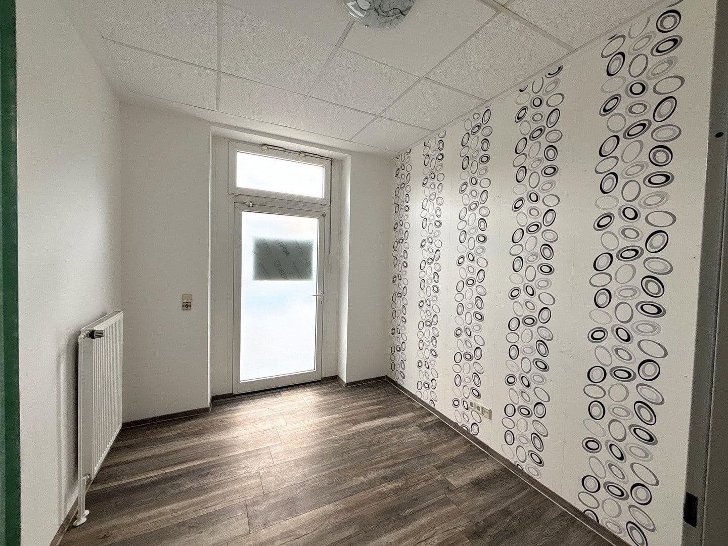 Prodej kanceláře 38 m², Schortens, Dolní Sasko Prodej kanceláře 38 m², Schortens, Dolní Sasko