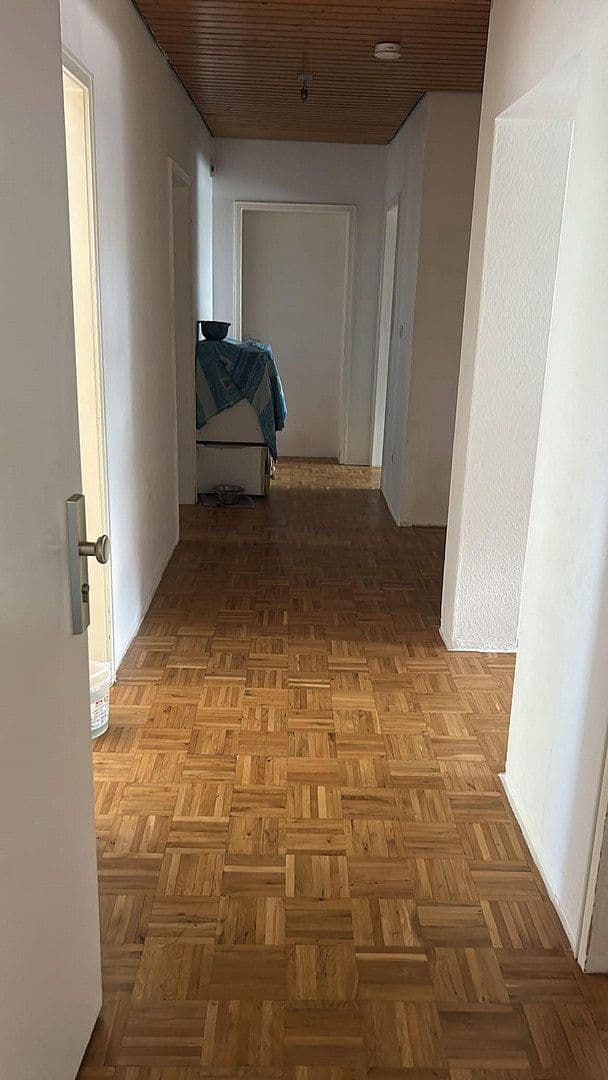 Pronájem bytu 4+1 111 m², Kornblumenstr. 22, Rheinstetten, Bádensko-Württembersko Pronájem bytu 4+1 111 m², Kornblumenstr. 22, Rheinstetten, Bádensko-Württembersko