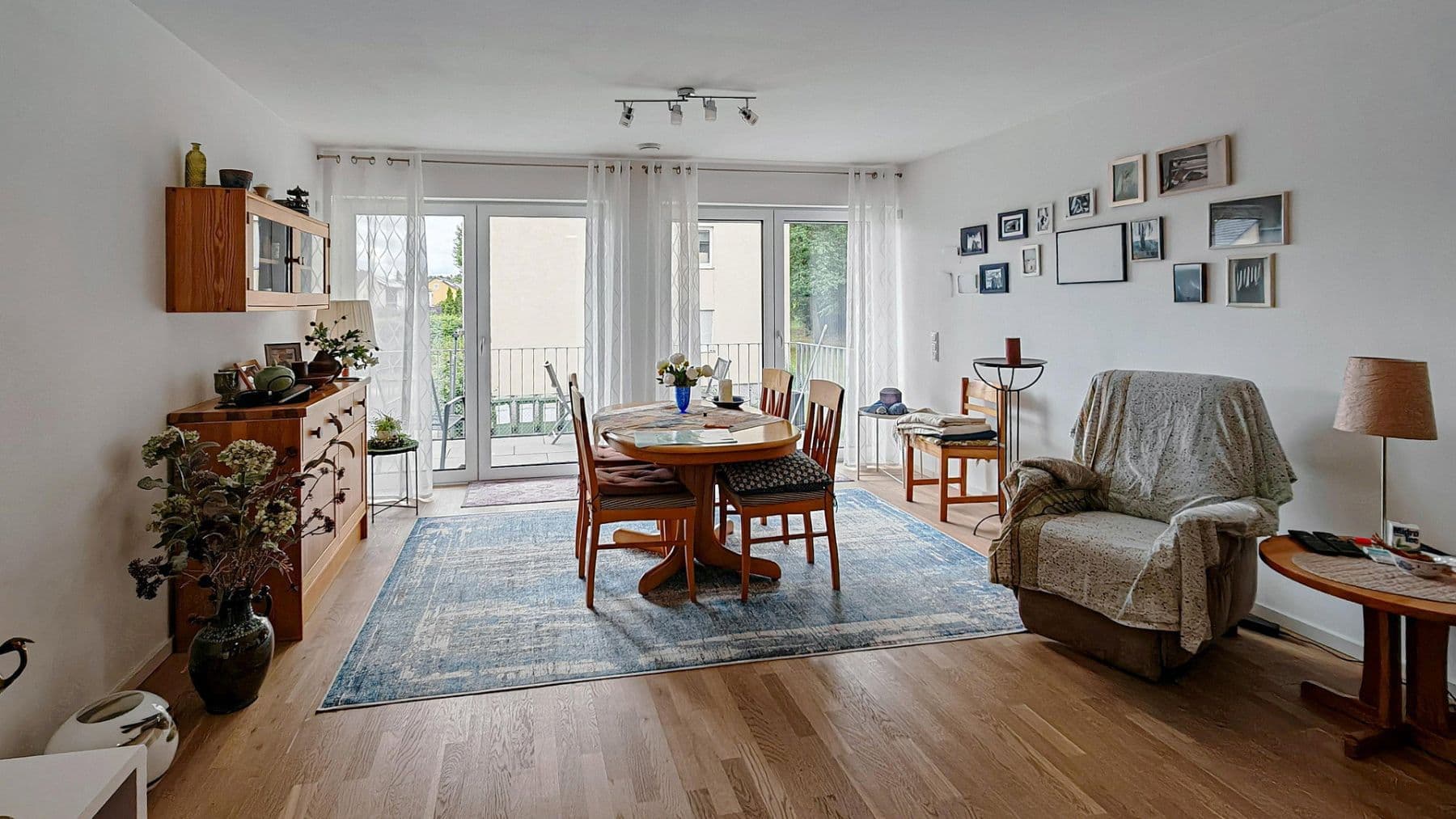 Pronájem bytu 2+1 69 m², Eichenstr. 4, Burglengenfeld, Bavorsko Pronájem bytu 2+1 69 m², Eichenstr. 4, Burglengenfeld, Bavorsko