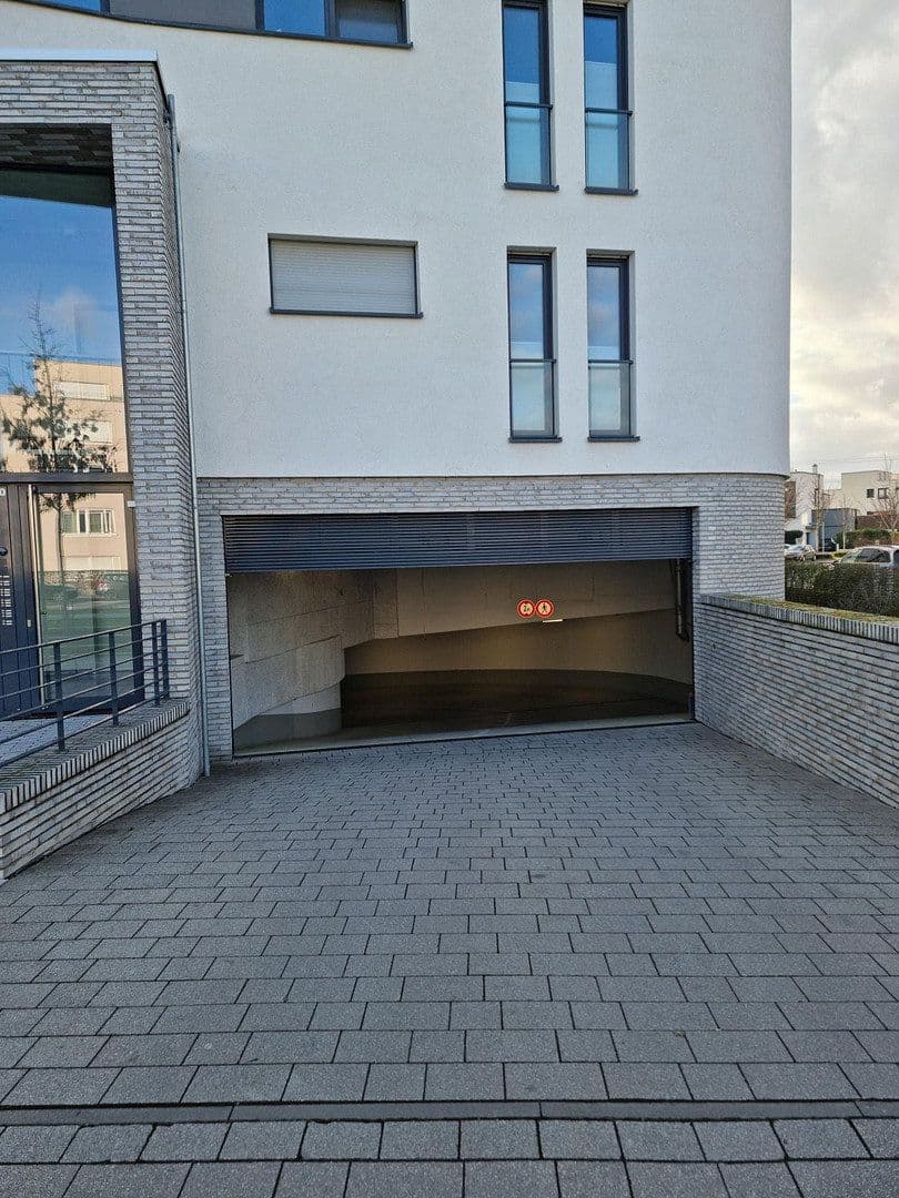 Pronájem bytu 2+1 73 m², Wolfgang-Bangert-Strasse 8, Frankfurt am Main, Hessen Pronájem bytu 2+1 73 m², Wolfgang-Bangert-Strasse 8, Frankfurt am Main, Hessen