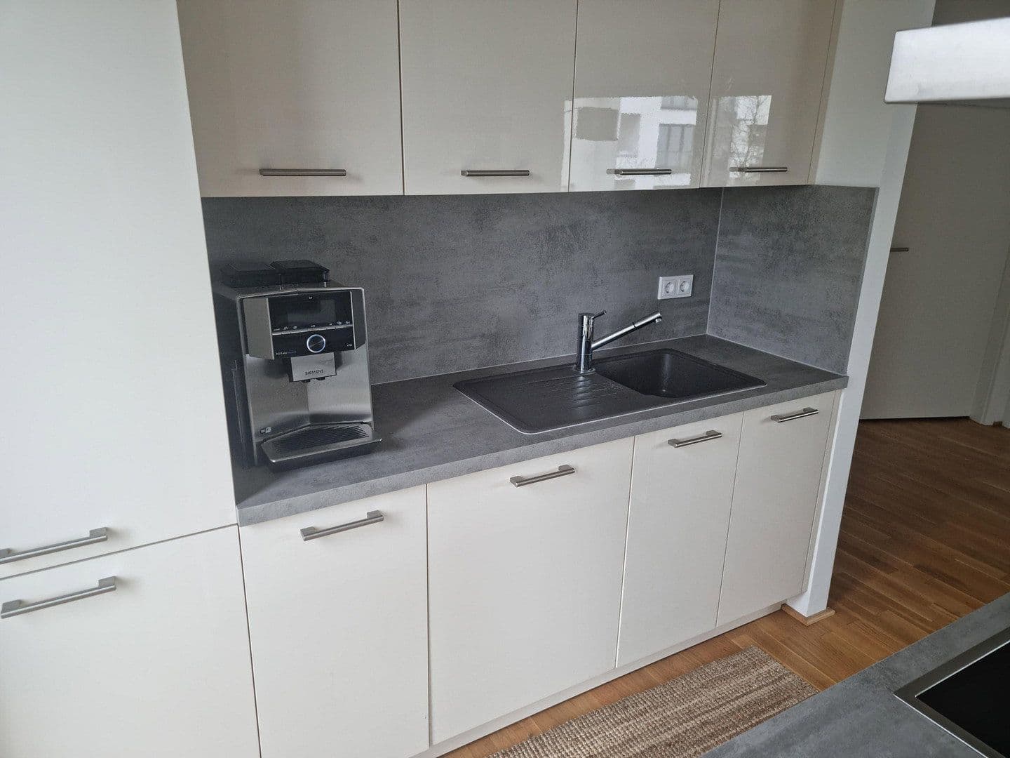 Pronájem bytu 2+1 73 m², Wolfgang-Bangert-Strasse 8, Frankfurt am Main, Hessen Pronájem bytu 2+1 73 m², Wolfgang-Bangert-Strasse 8, Frankfurt am Main, Hessen